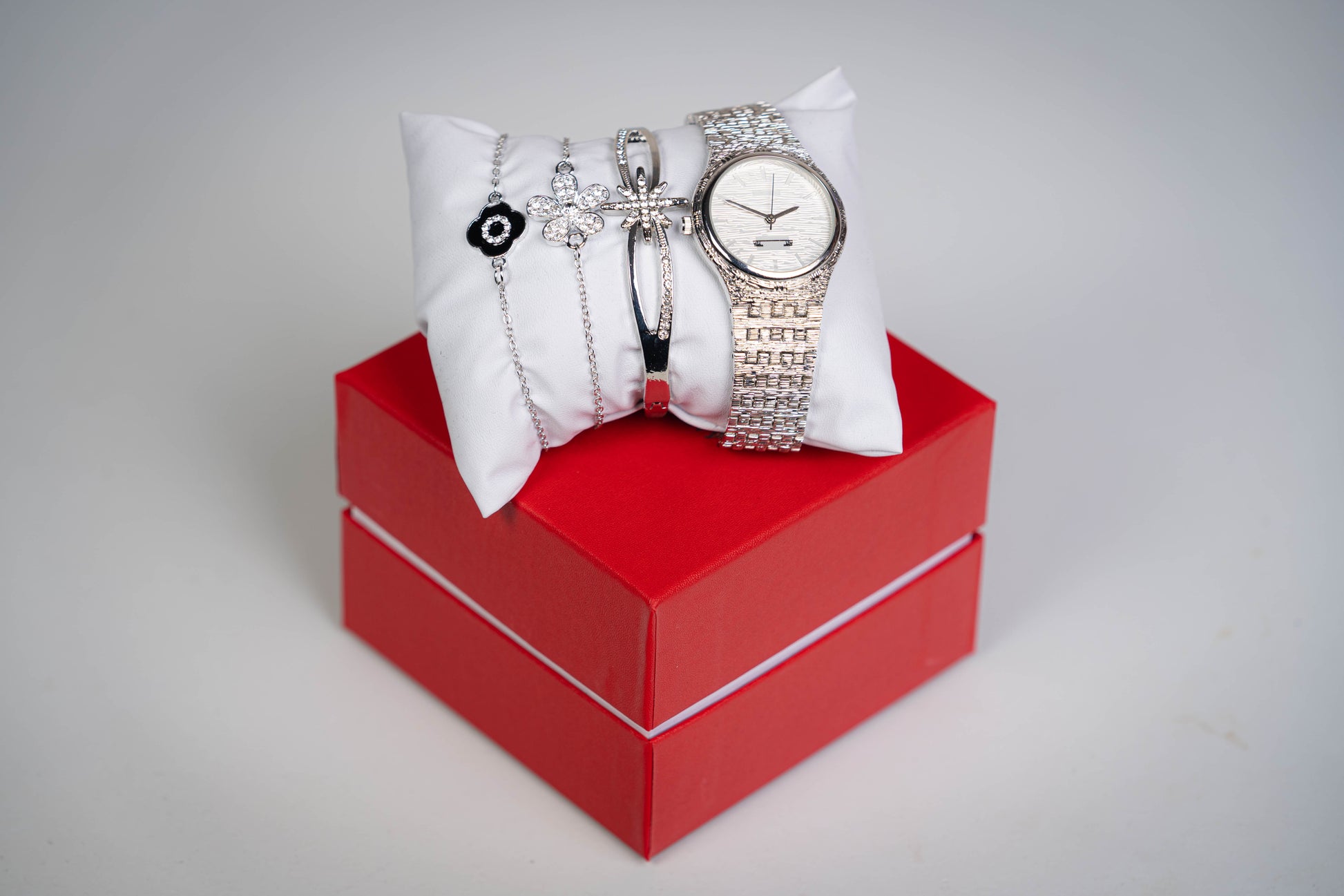 Set Cadou Femei "White Luxe" by Metteo Ferari - Cadoul Unic